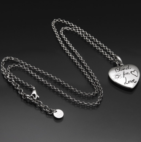 髙橋海斗さんと大和田南那さんの匂わせ①お揃いのネックレス