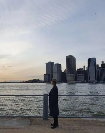 ソン・ダウンさんとジミンさんの匂わせ⑤花のスタンプ