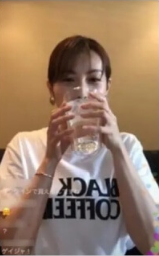 佐藤めぐみさんのインスタライブ中の画像