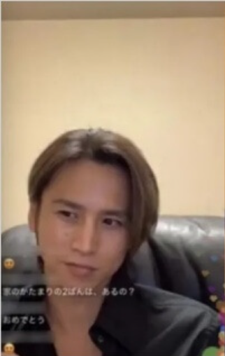 堂本光一さんのインスタライブ中画像