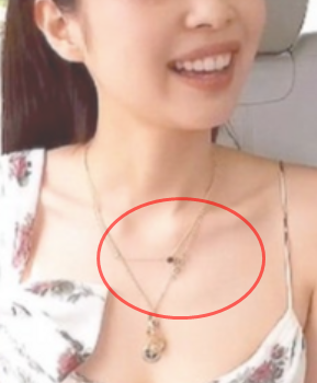 テテさんとジェニーさんの匂わせ⑤お揃いのネックレス