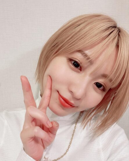 岡崎紗絵さんと目黒蓮さんの匂わせ⑧髪の毛の色