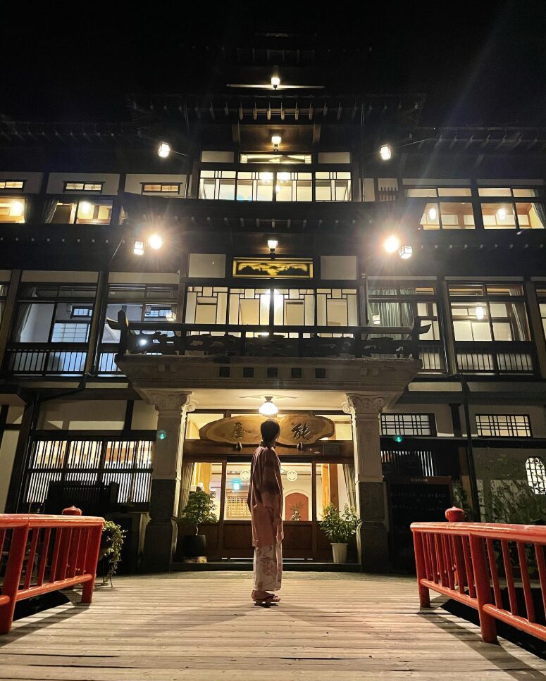 山崎怜奈さんの投稿画像