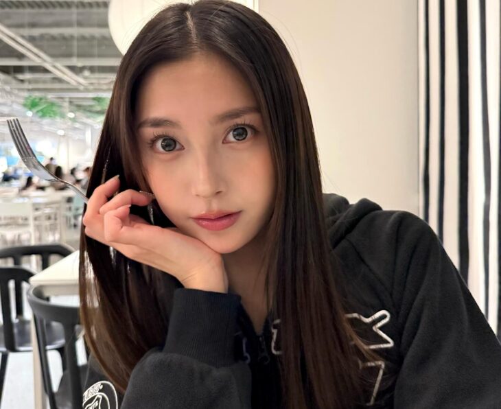 小山璃奈さんの画像
