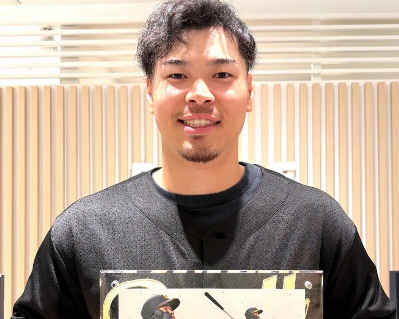 佐藤輝明さんの画像