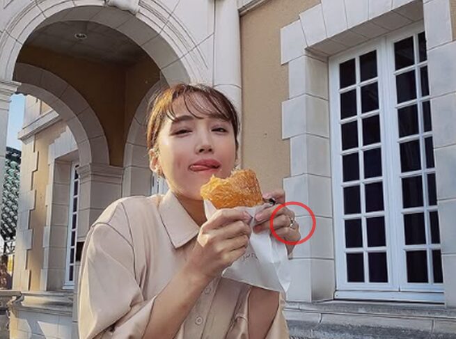 菅野智之さんと岡田サリオさんの匂わせ③結婚指輪の投稿