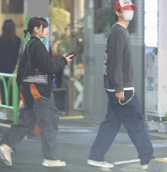 伊藤健太郎と吉田凜音の画像