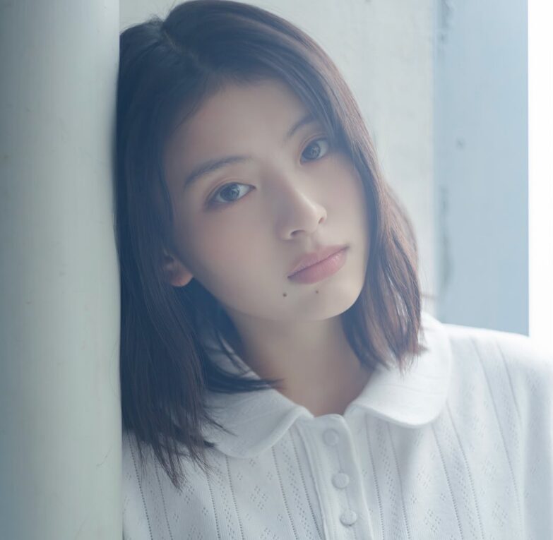 出口夏希さんの画像