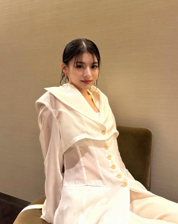 出口夏希さんの画像