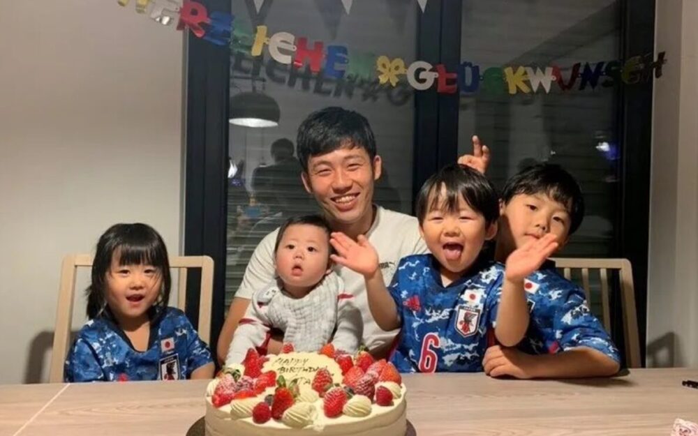 遠藤航の子供との画像