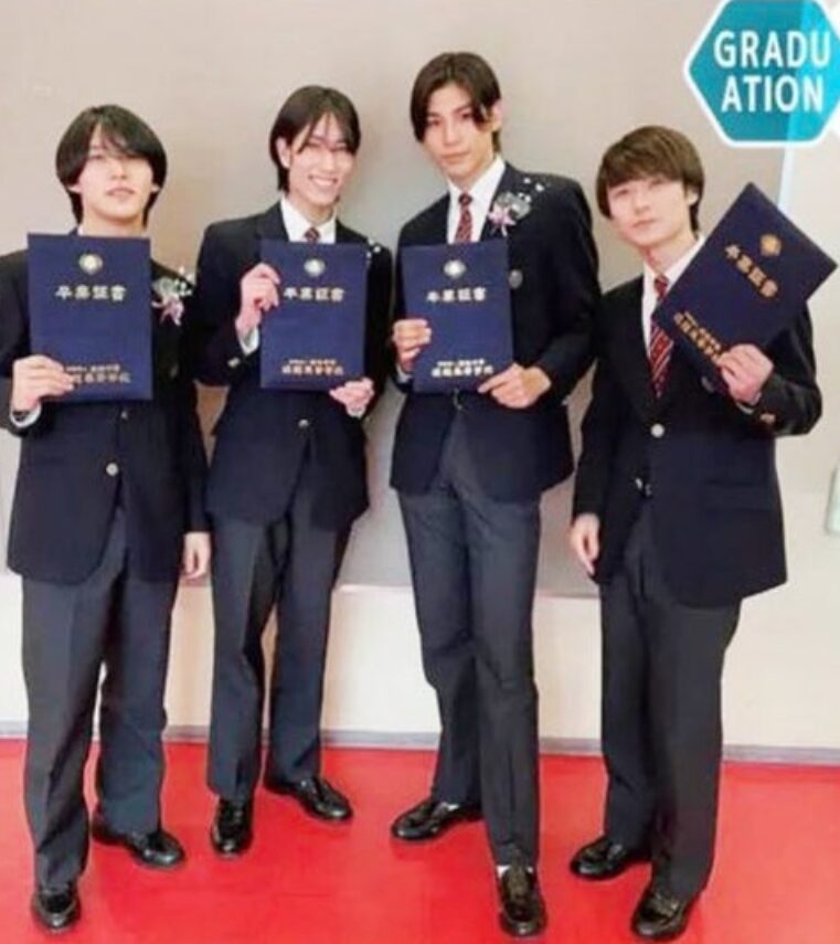 ラウールさんの卒業報告画像