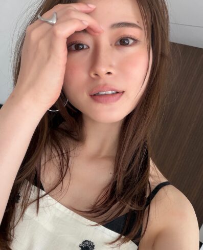 山崎怜奈の画像