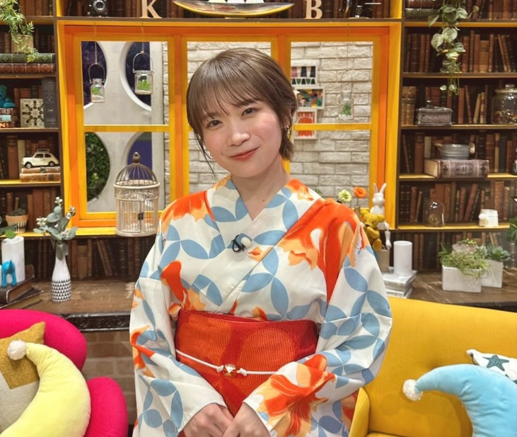 秋元真夏さんの画像