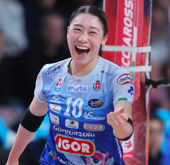 石川真佑選手の画像