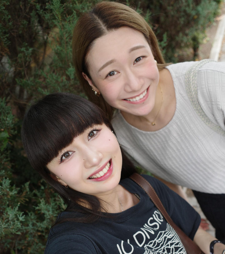 石川真佑選手とCocomiさんのツーショット写真
